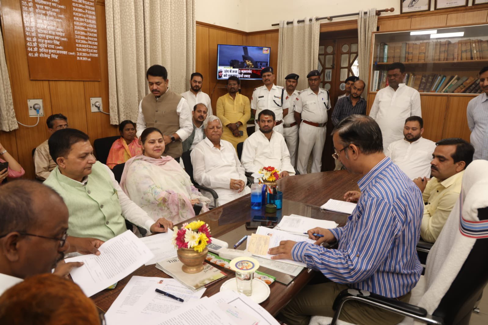 راجیہ سبھا انتخابات: آر جے ڈی امیدوار کے طور پر میسا بھارتی اور ڈاکٹر فیاض احمد کے کاغذات نامزدگی داخل