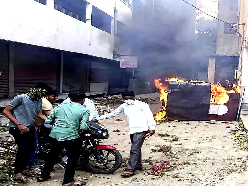 اتر پردیش: باغپت میں فرقہ وارانہ تشدد، 8 افراد زخمی