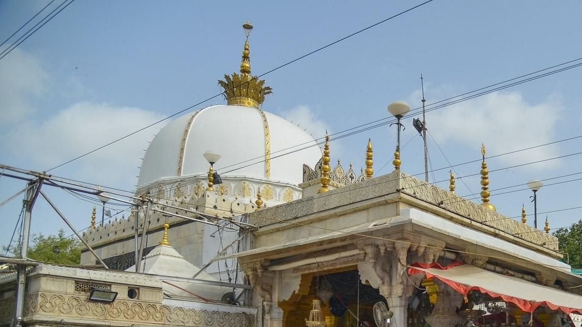 اجمیر شریف کی درگاہ پر بھی شیومندر ہونے کا کیا دعویٰ