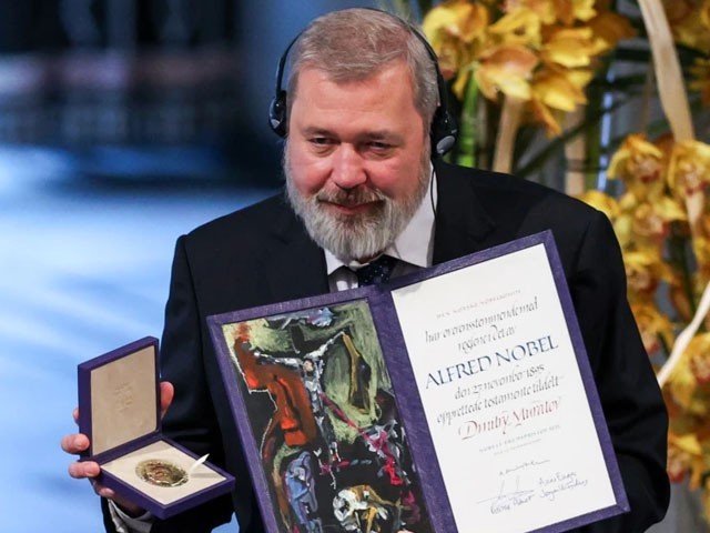 2338835-russianjournosellnobelmedal-1655798918-740-640x480