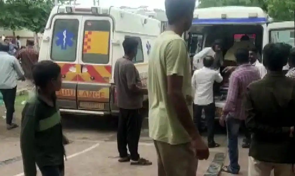 گجرات میں زہر آلود شراب پینے سے 37 افراد ہلاک، 14 ملزمان گرفتار