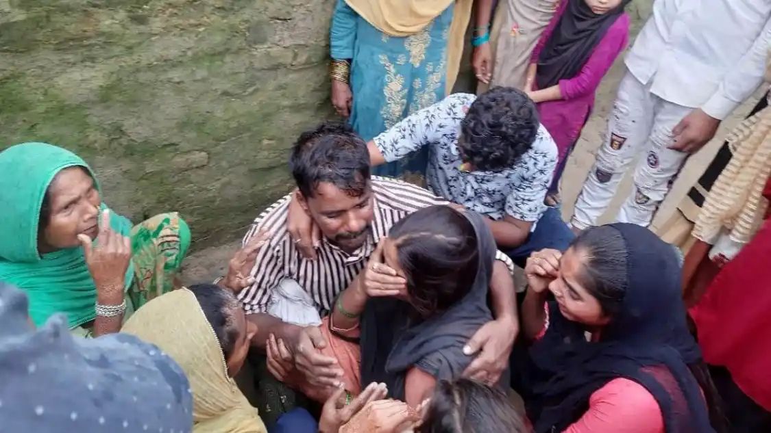 یو پی: بہرائچ میں عید میلاد النبیؐ کے جلوس میں شامل 6 عقیدت مند کرنٹ لگنے سے جان بحق