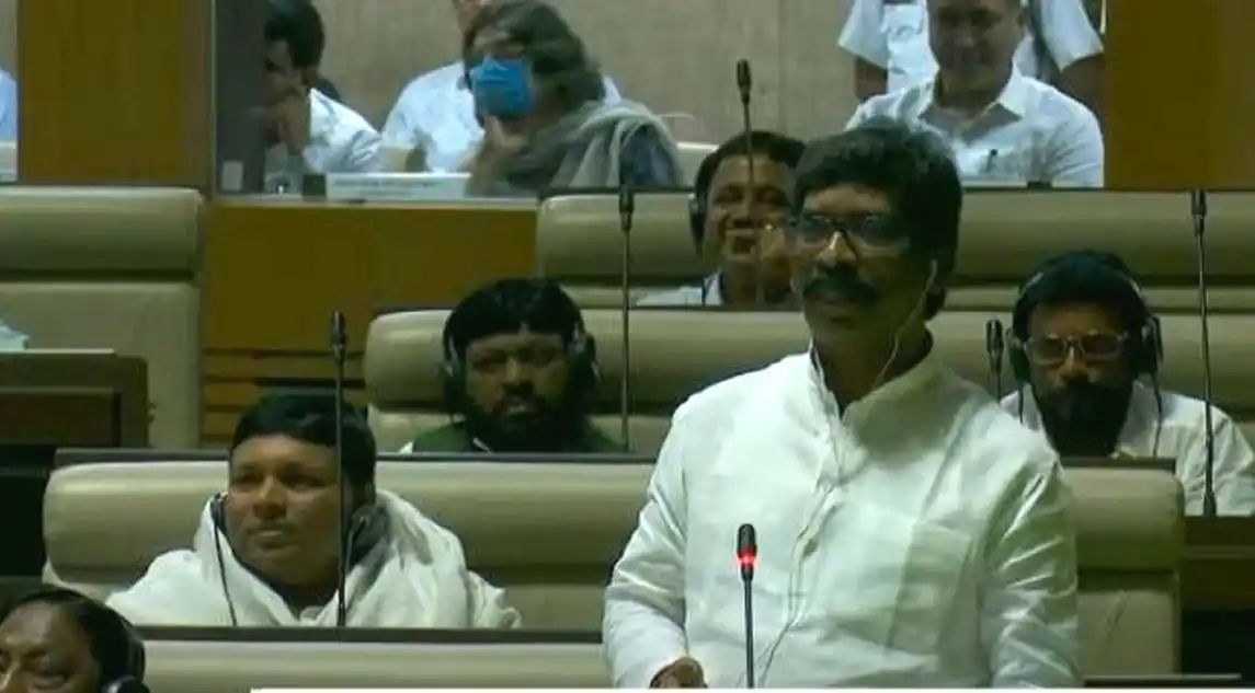 ’ یہ لوگ زانیوں کو جیل سے چھڑوا کر مالا پہناتے ہیں ‘، وزیر اعلیٰ ہیمنت سورین کا پی ایم مودی پر شدید حملہ