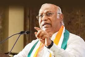 نتیش کمار کے انڈیا الائنس چھوڑنے کی خبر پہلے سے تھی: کھڑگے