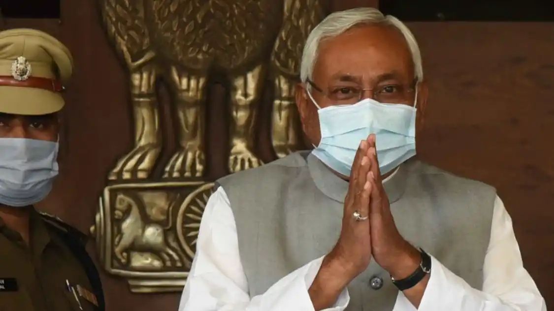 نتیش کمار نے وزیر اعلی کے عہدے سے دیا استعفیٰ، پرانے اتحاد میں واپسی طے، سیاست میں سب سے زیادہ پلٹی مارنے والے بنے نتیش کمار