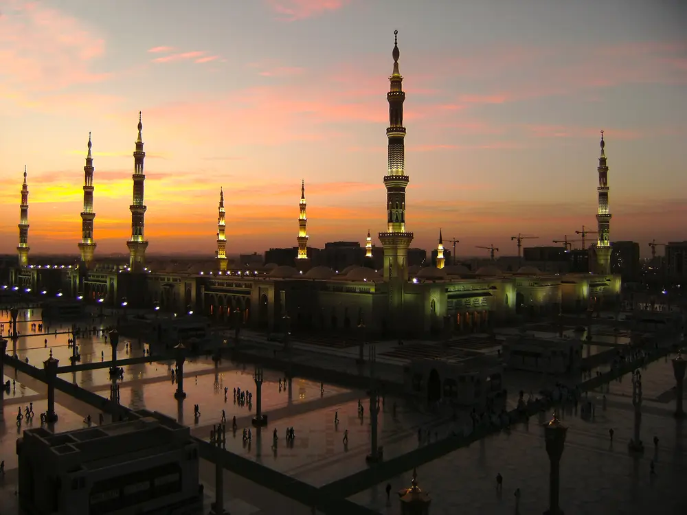 نبی کریم حضرت محمد ﷺ سے محبت کسی ایک دن کی محتاج نہیں